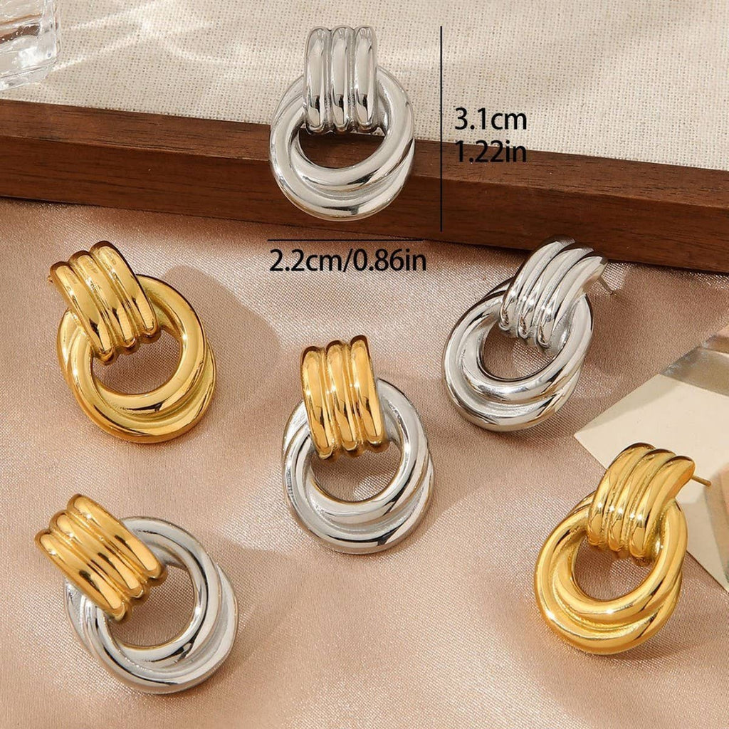 18K Gold Threaded Titanium Hoop Earrings.