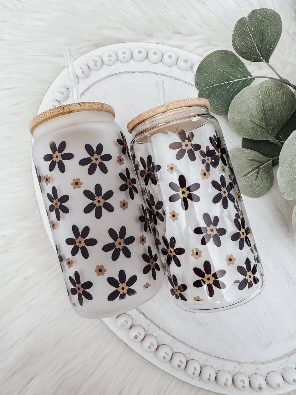 Minimalist Daisy 16oz Glass Cup with Bamboo Lid