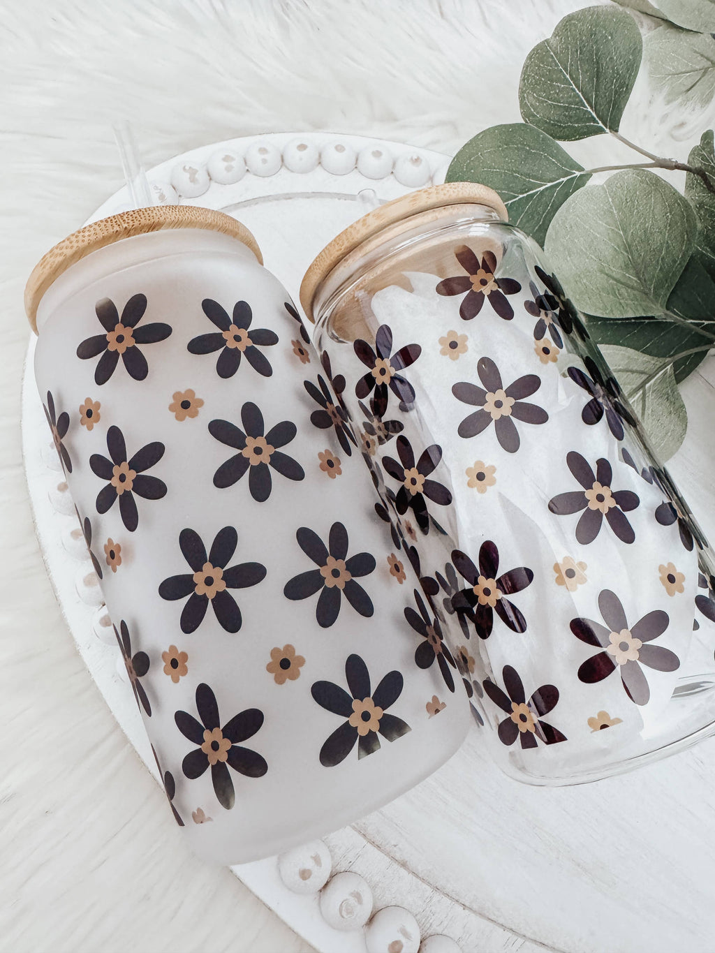 Minimalist Daisy 16oz Glass Cup with Bamboo Lid