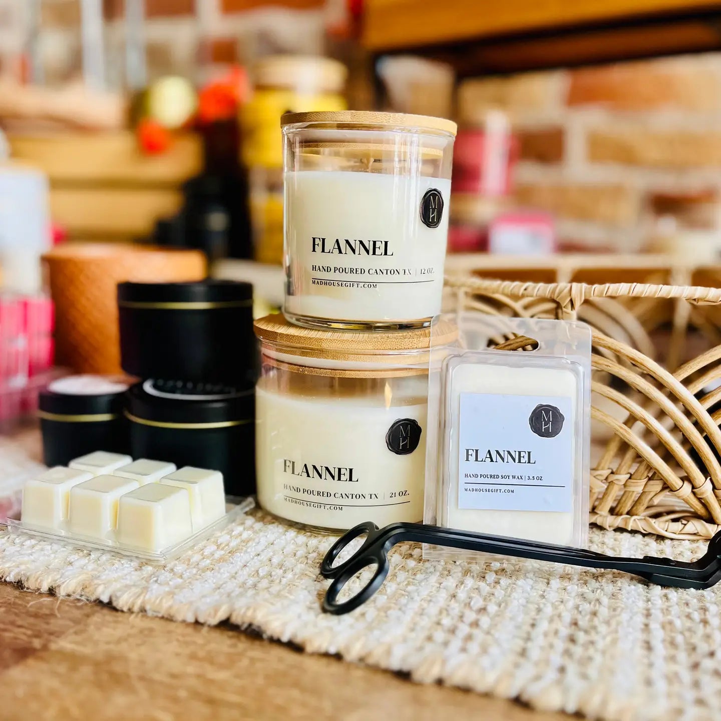 Flannel 12 oz Candle