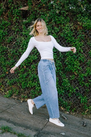 Elastic Barrel Jeans